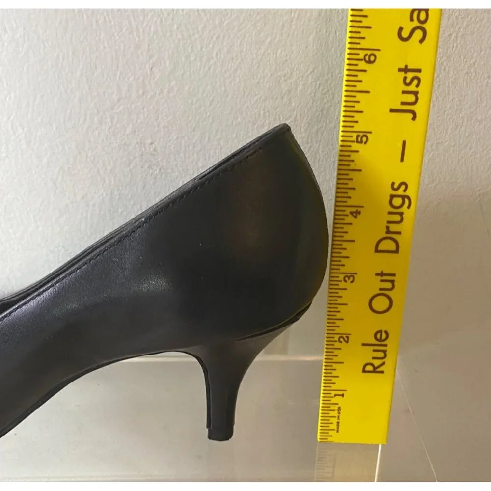 Ellen Tracy Black Pointed-Toe Leather Pumps Leather Size 6.5 - Picture 9 of 9